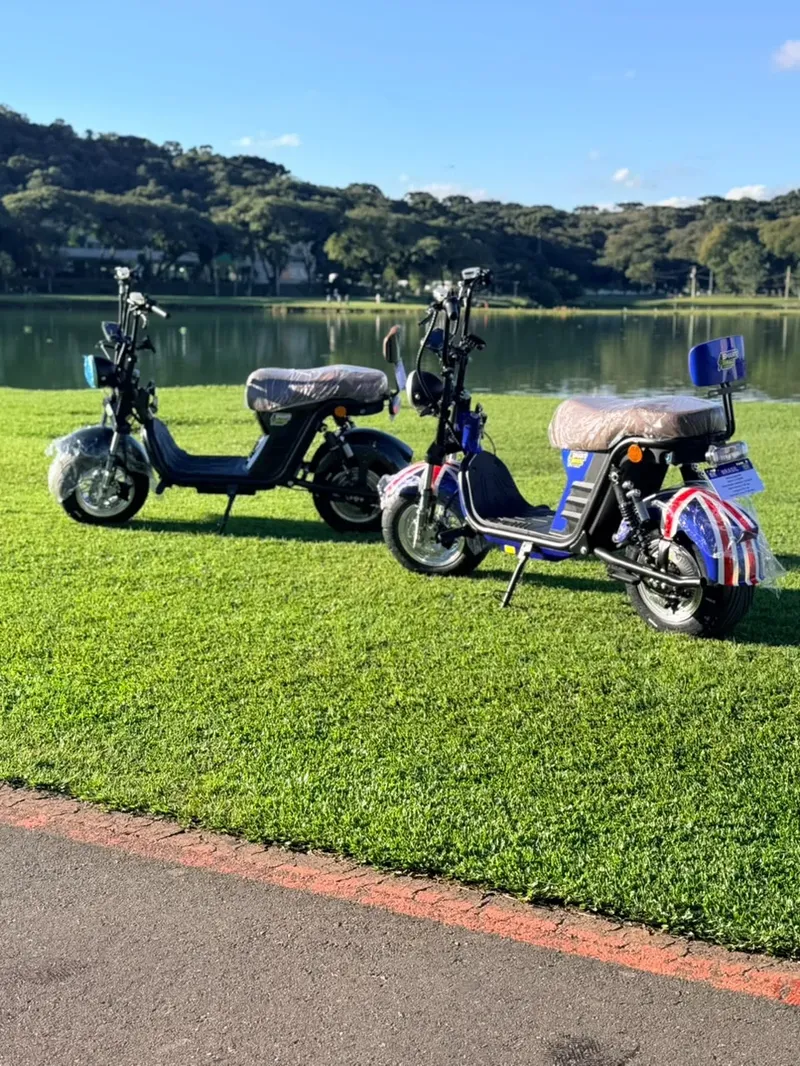 Moto Elétrica X13 — Design Robusto e Esportivo